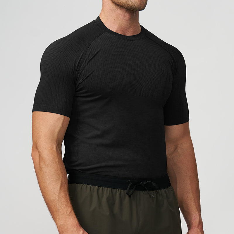 T-shirt Nera Attillata
